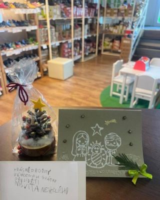 Děkujeme MŠ Víta Nejedlého za milou vánoční návštěvu u nás v krámku a přejeme všem dětem a jejich rodičům Krásné Vánoce a...